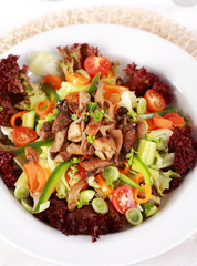Vegetable salad with oyster mushroom