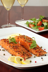 Smoked salmon with pepper crust