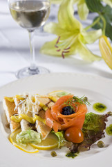 Smoked salmon and toast a la carte