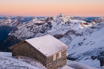 Sonnenaufgang in den Alpen