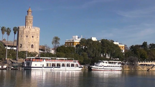 TORRE DEL ORO Y EL GUADALQUIVIR