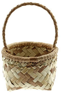 panier artisanat tressage vacoa fond blanc
