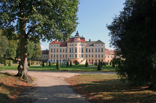 Polen: Raczynski-Palast in Rogelin