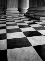 Fototapeta premium Black and white tiled floor of St Pauls Cathedral