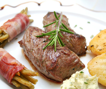 Lammfleisch mit Bohnen und Kartoffeln