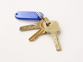 keys with blue pendant