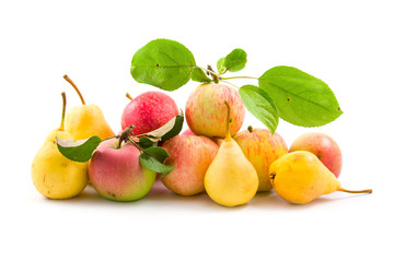 Ripe pears and apples