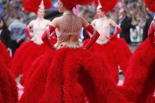 Pom pom girl