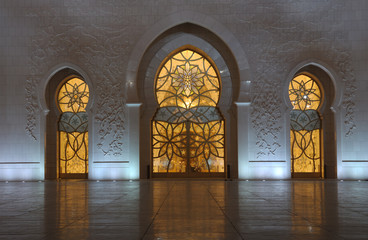 Détail de la mosquée Sheikh Zayed la nuit. Abou Dabi