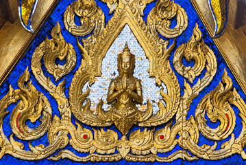 Fototapeta na wymiar Wat Phra Kaeo Temple, bangkok, Thailand..