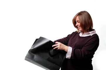 junge Frau mit Einkaufst&uuml;te