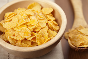 cornflakes in bowl