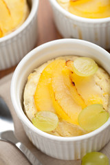 cake with fruits