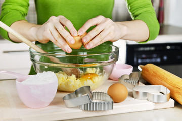 Baking cookies