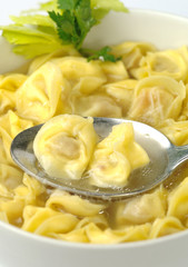 Tortellini in brodo