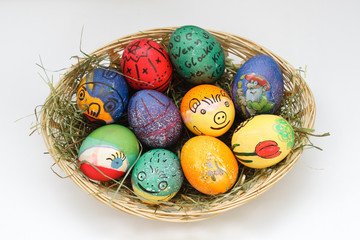 Ostereier im Korb
