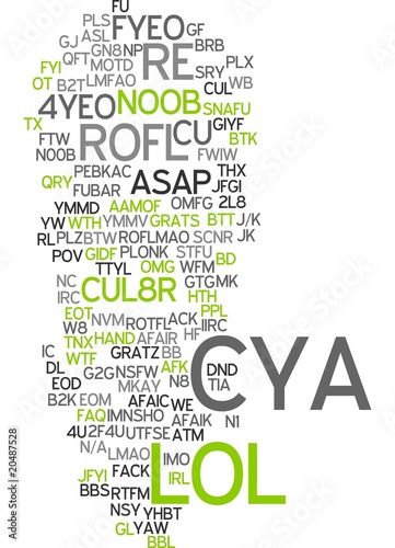slang the social dialect The main difference between dialect and slang is that slang is distinguished by its vocabulary whereas dialect indicates differences in social background. slang the social dialect The main difference between dialect and slang is that slang is distinguished by its vocabulary whereas dialect indicates differences in social background.