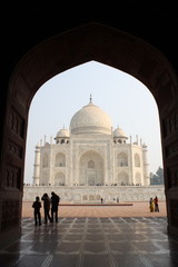 Fototapeta premium Arch of the Taj Mahal Mosque
