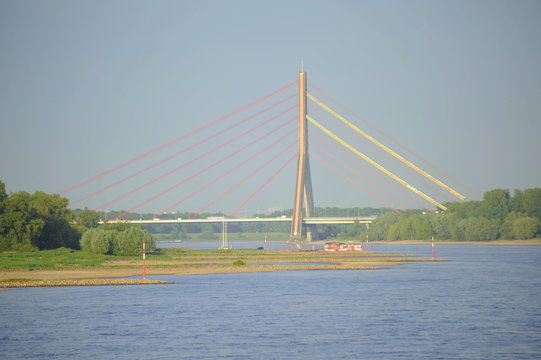 Br&uuml;cke am Rhein