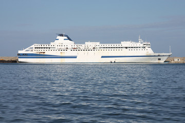 Fototapeta na wymiar Large ferry in the port
