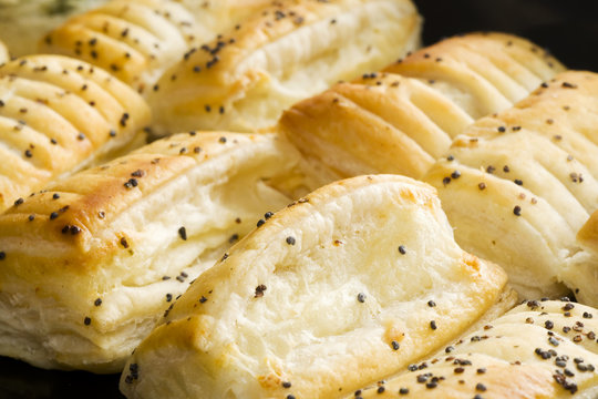 feuillet&eacute;s