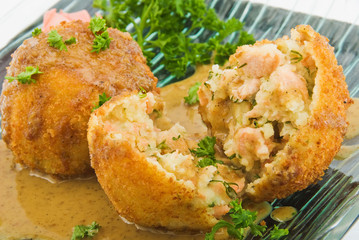 fish cakes with salmon 2