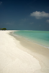 Makunufushi Island