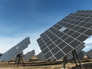 campo de paneles solares