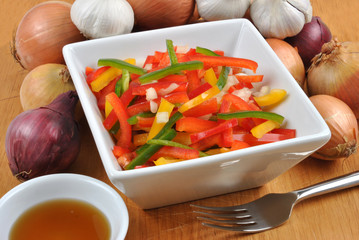 mediterranean paprika salad with onion and garlic