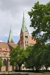 Fototapeta na wymiar Katedra w Augsburgu