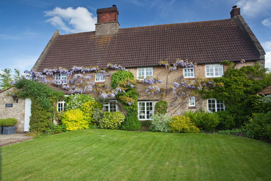 English Farmhouse Cottage