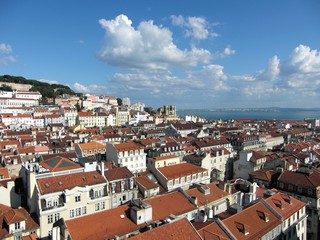 Fototapeta na wymiar Dachy z Lizbony