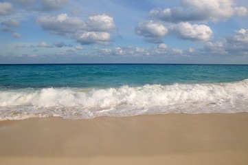 Fototapeta na wymiar Caribbean turquoise beach