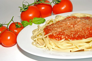 Spaghetti mit Tomatensoße