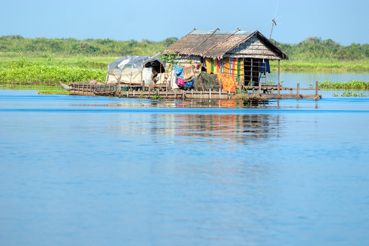 Tipical House boat,     Cambodia.