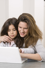 Mutter Kind Laptop 9