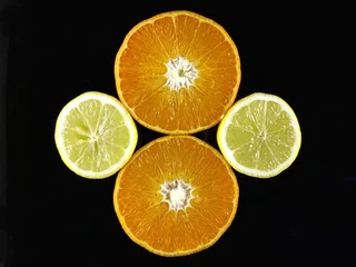 Selbstklebende Fototapeten Orangen und Zitrone © hjschneider