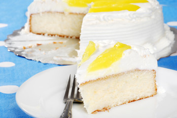 closeup of vanilla lemon cake