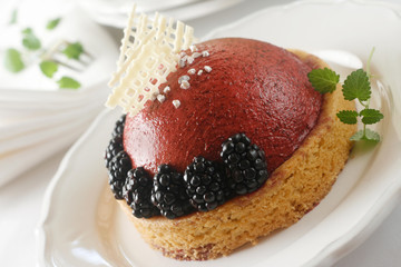 Blackberry Gateaux