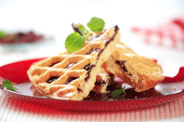 Lattice topped cake