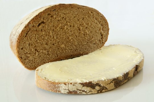 Butterstulle mit Brotkanten