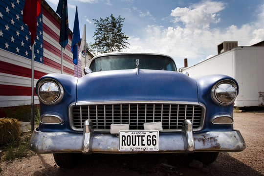 Voiture et drapeau USA