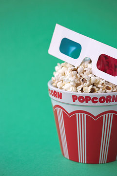 3D glasses & a bucket of popcorn