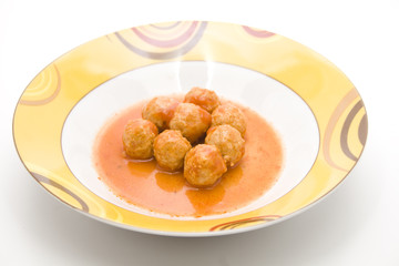 Fleischbällchen in Tomatensuppe