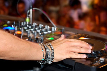 DJ hand