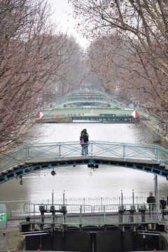 Amoureux &agrave; Paris