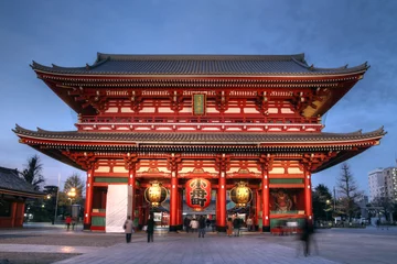 Zelfklevend Fotobehang Hozo-mon-poort bij Senso-ji-tempel, Asakusa, Tokio, Japan © Bogdan Lazar