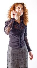 jolie jeune femme téléphonant