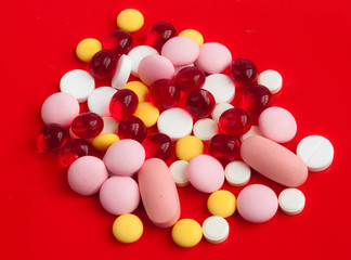Multi-coloured tablets
