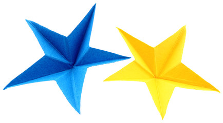 étoiles découpées, pliées, origami, fond blanc
